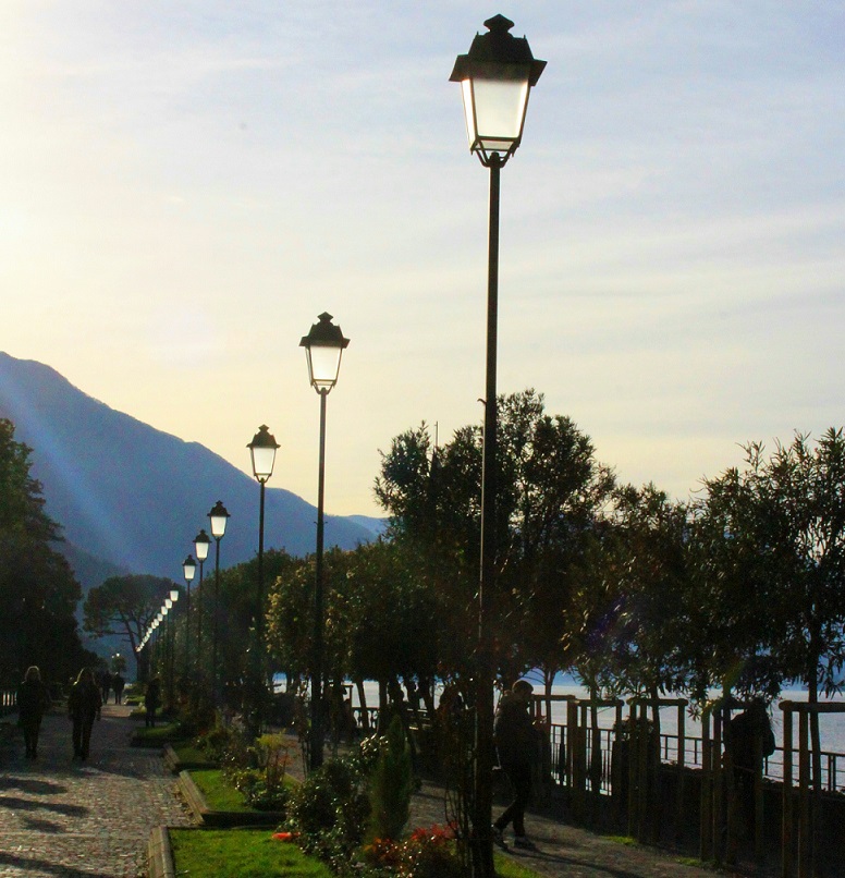 Poste de Iluminação Pública Viária - Fabricação