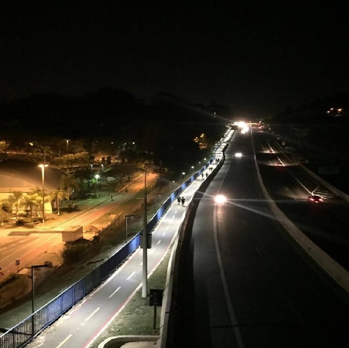 Postes Decorativos x Postes Iluminação Viária